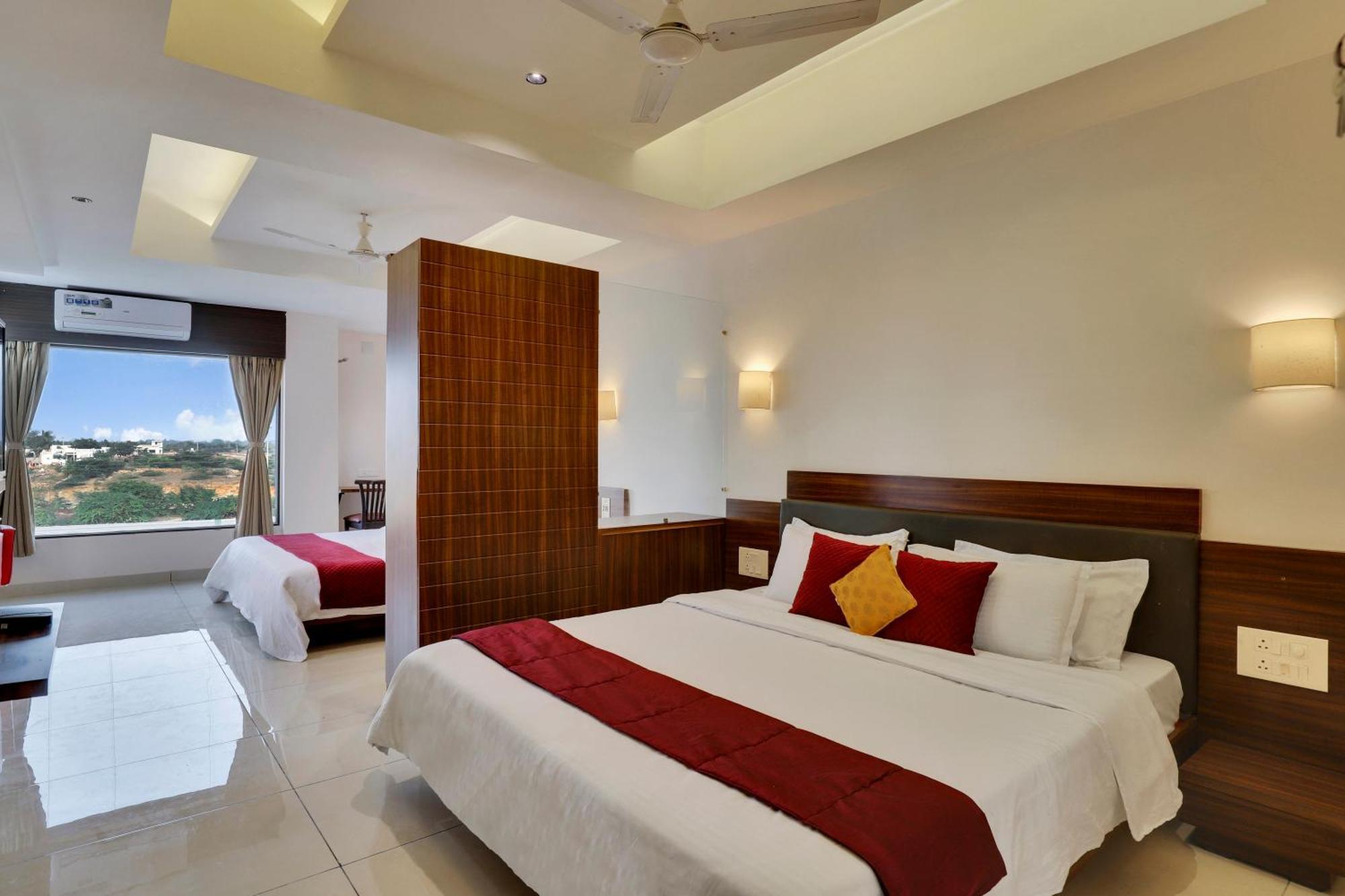 Goverdhan Greens Resort Dwarka L Hotels In Dwarka Zewnętrze zdjęcie